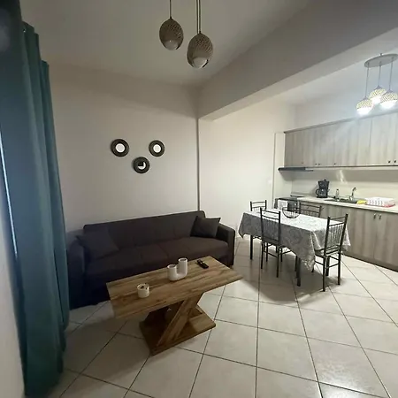 Διαμέρισμα Familyhouse *